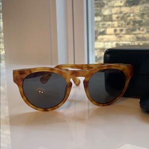 Westward Leaning Voyager Sunglasses tortoise/pearl